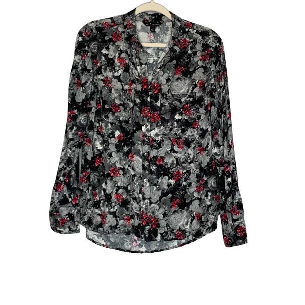 Rock & Republic black and white print with roses in red. Size M